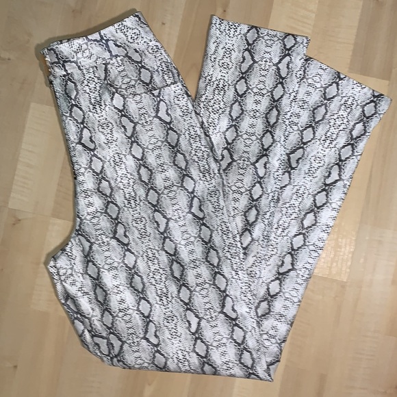 PRETTYLITTLETHING PLT Python Faux Leather Trouser - Picture 3 of 10